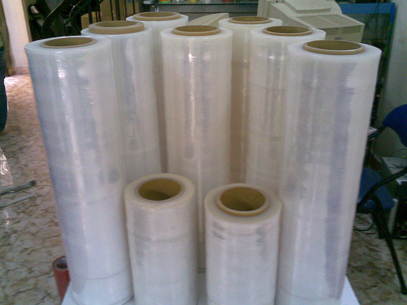 Màng quấn pallet: Dùng tay hay dùng máy?